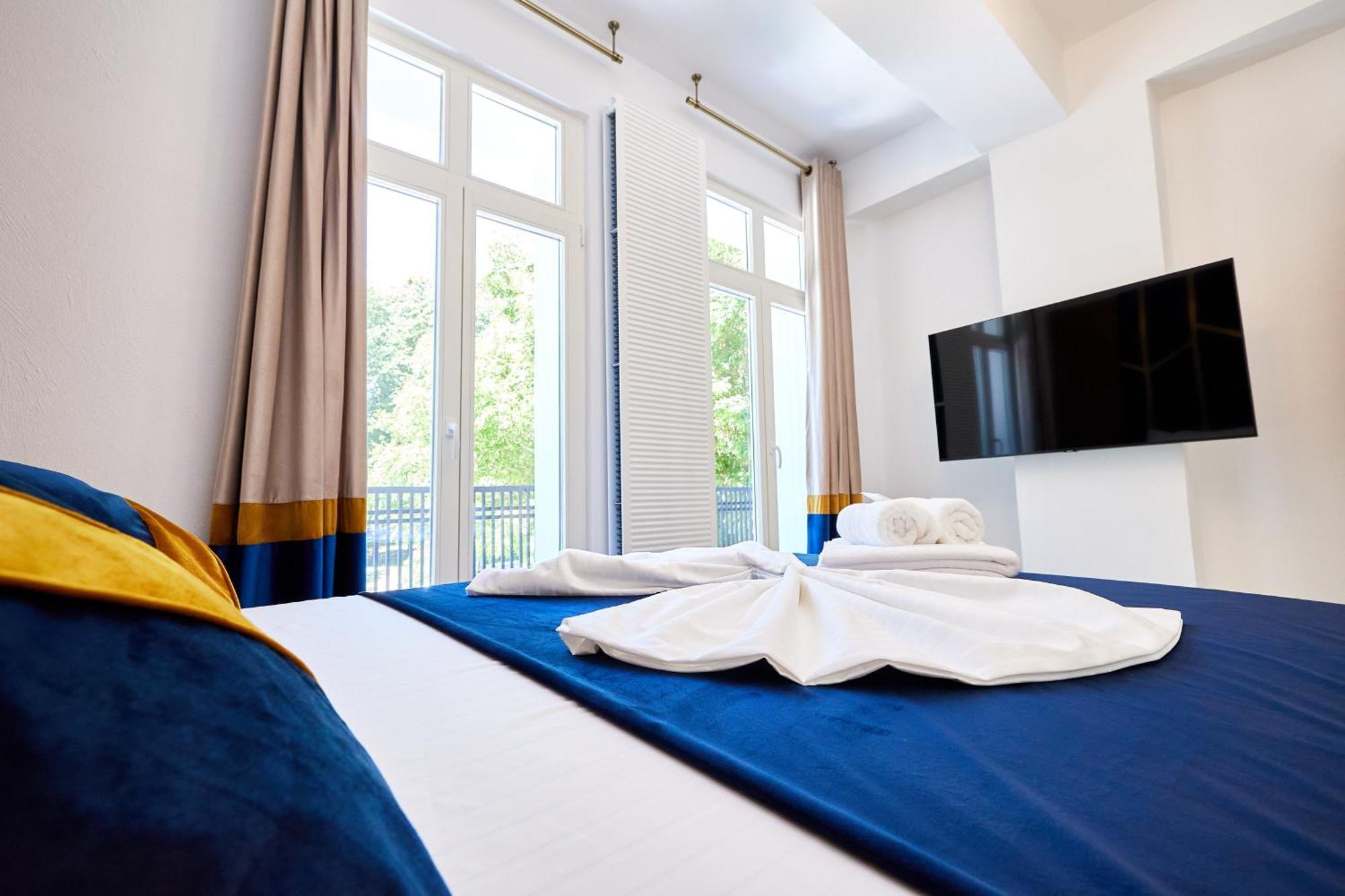 Carol Park View 3* Bukarest