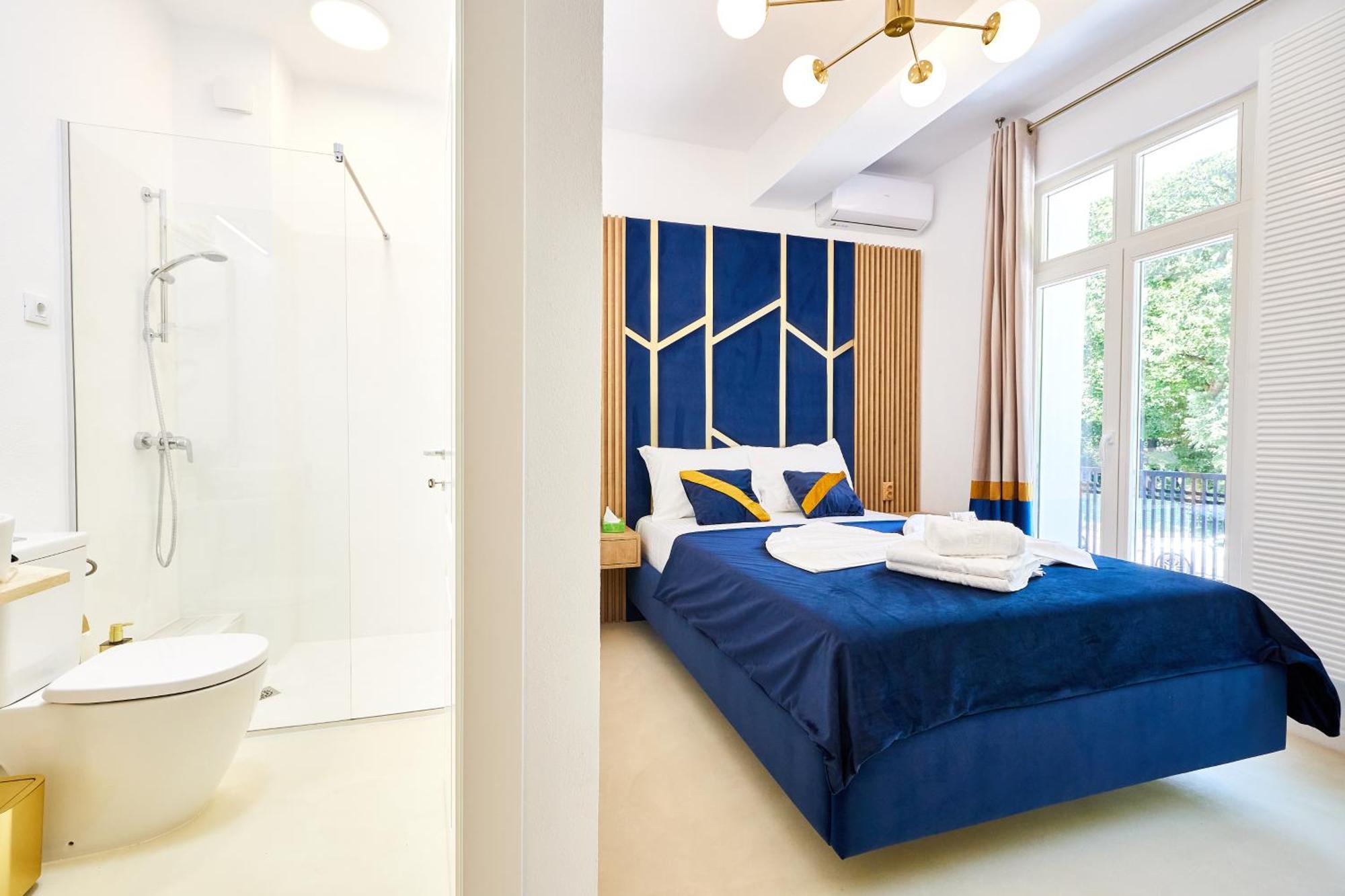 Carol Park View 3* Bukarest